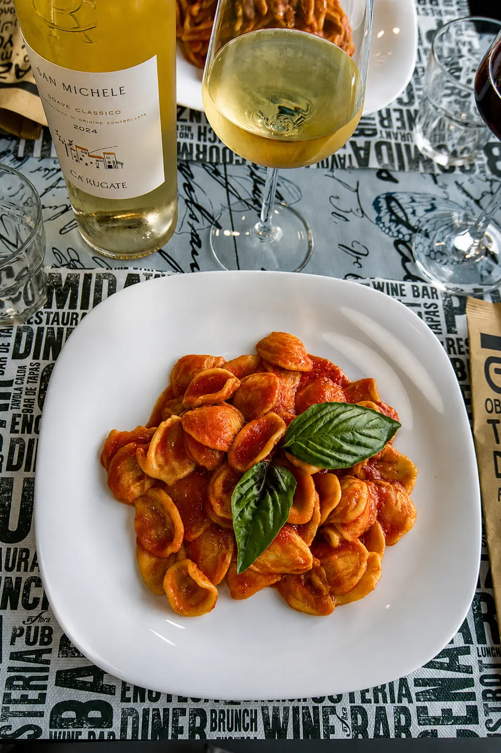 Orecchiette al pomodoro e basilico